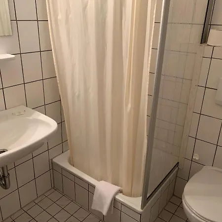 Gasthaus Glueck Auf Garni Inn Hauslingen